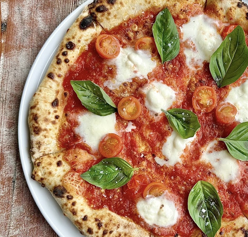Cheekys Pizza + Bar 2