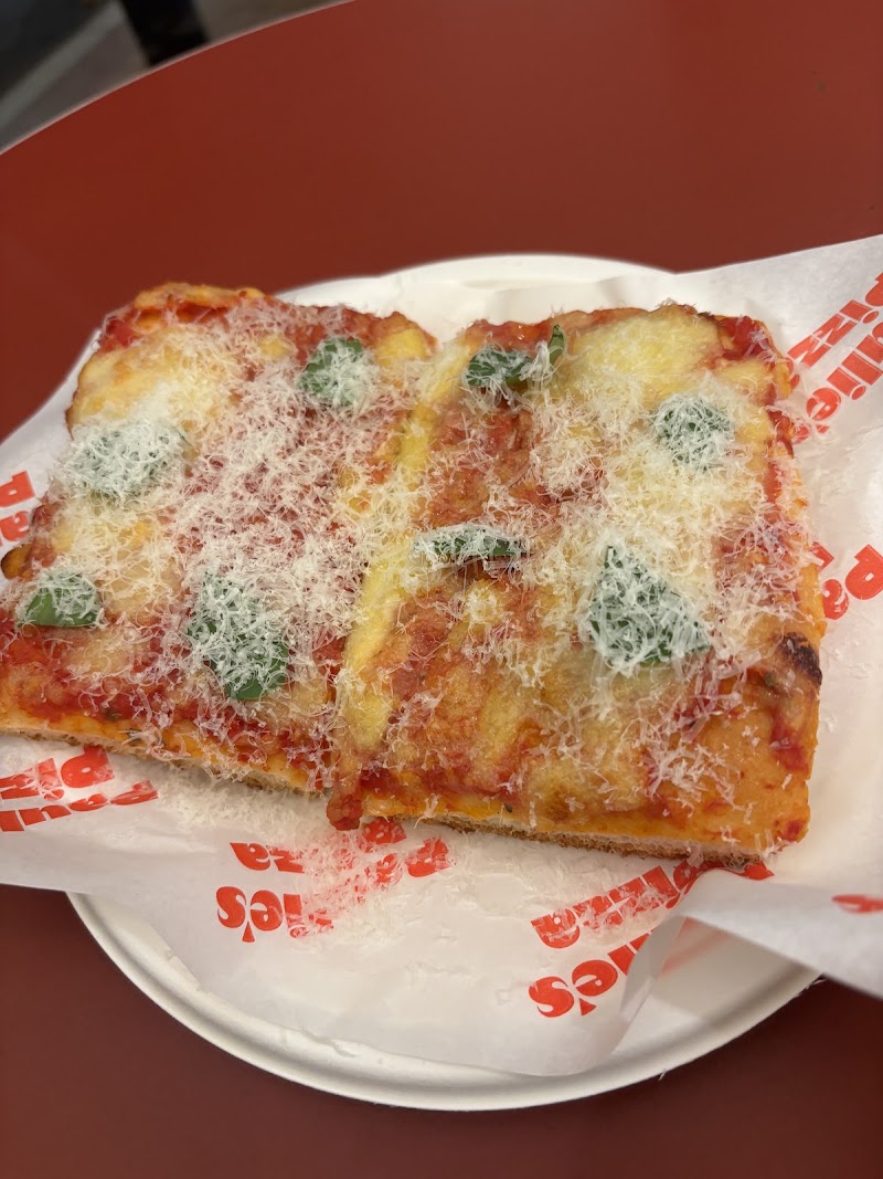 Paulie's Pizza 3